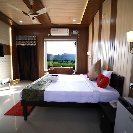 Bundeli Farm Resort & Banquet Orchha Bagian luar foto