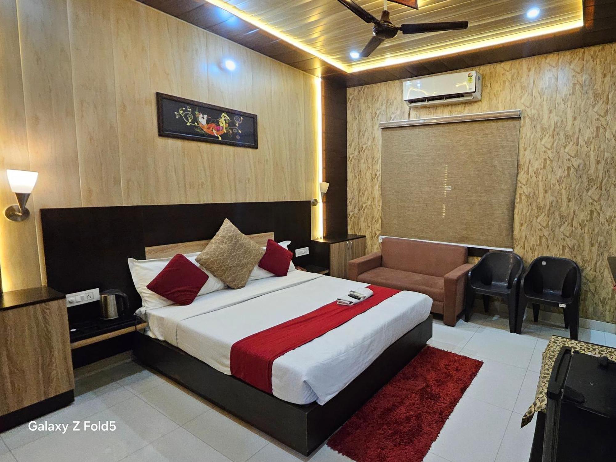 Bundeli Farm Resort & Banquet Orchha Bagian luar foto