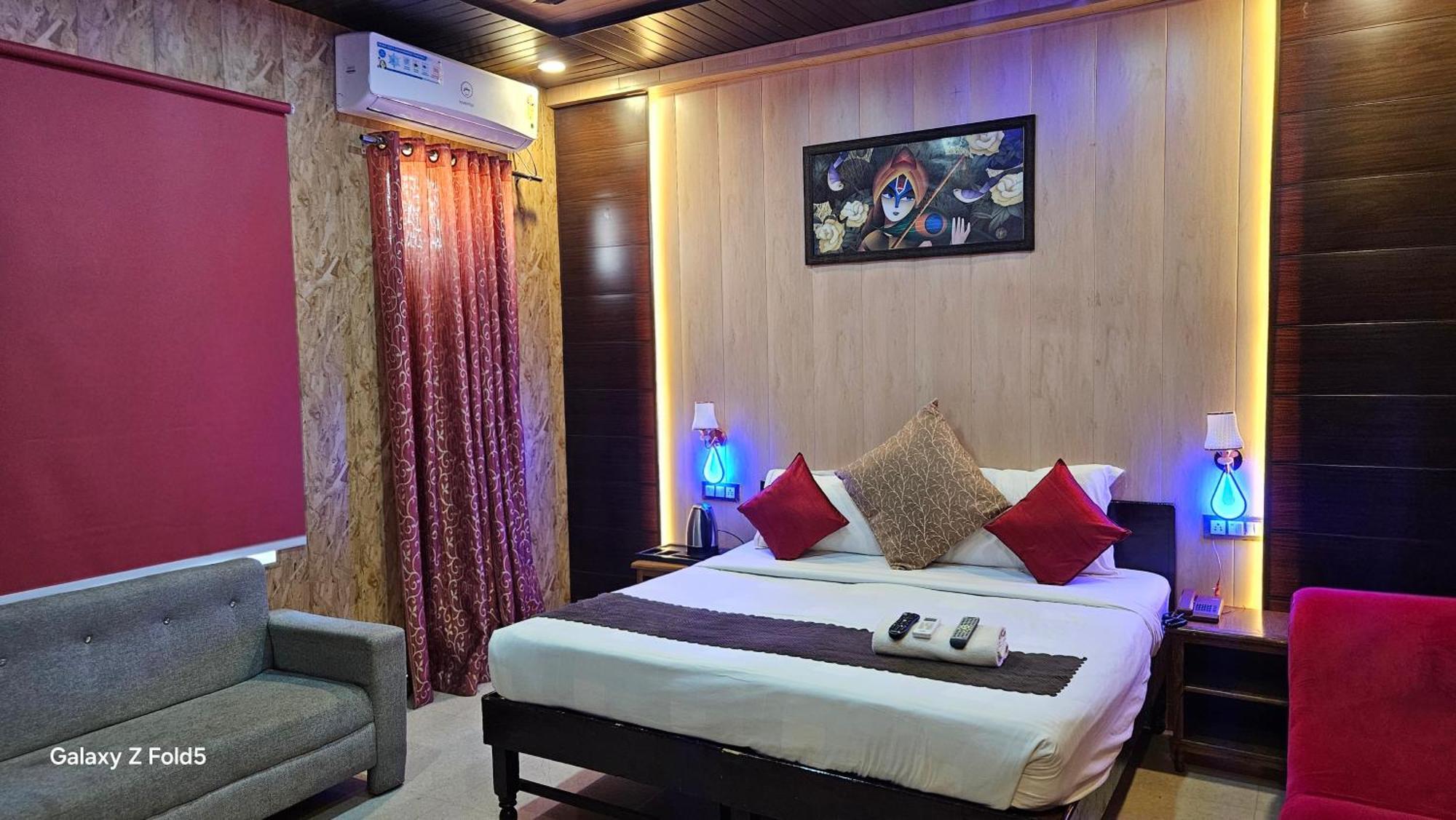 Bundeli Farm Resort & Banquet Orchha Bagian luar foto